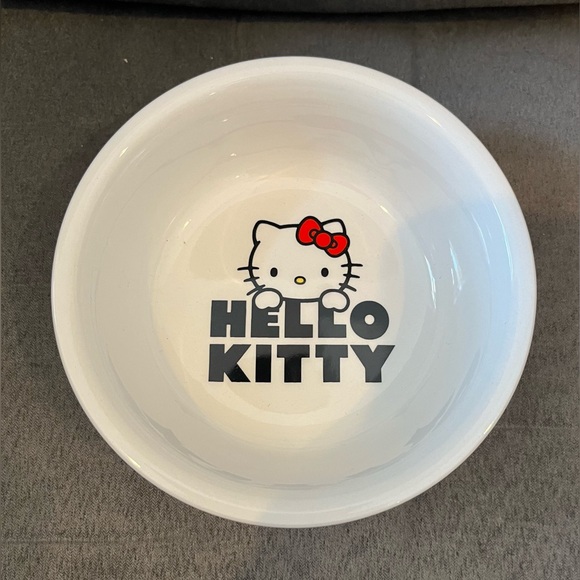 Hello Kitty Ceramic Trinket Bowl. New - Picture 2 of 2